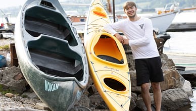 Halvor Evensen leier ut ved Nesøya Marina, Notodden